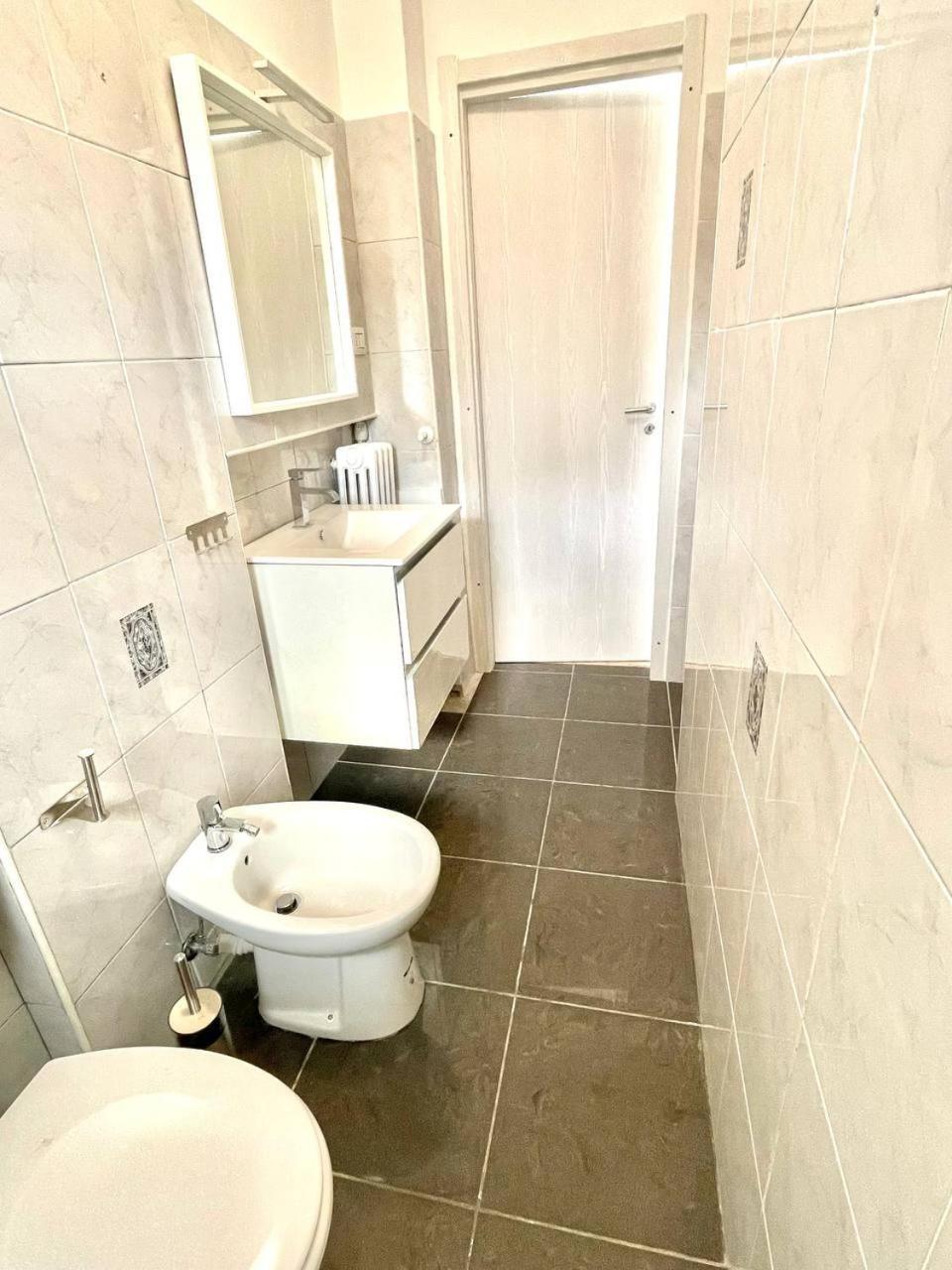 Ferienwohnung Skyscraper 11 Cinisello Balsamo Exterior foto